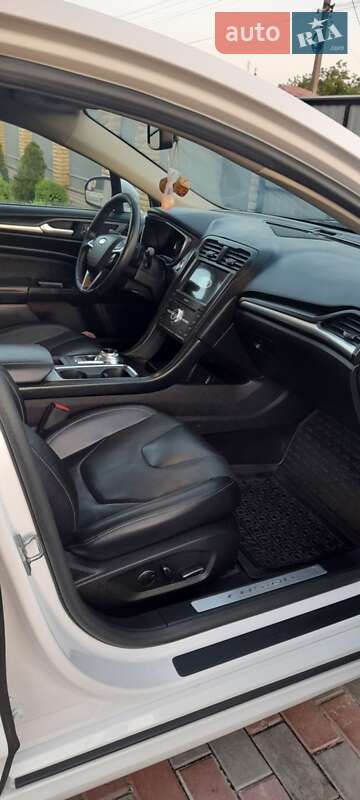 Седан Ford Fusion 2016 в Кагарлыке