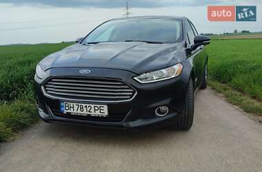 Седан Ford Fusion 2015 в Одесі