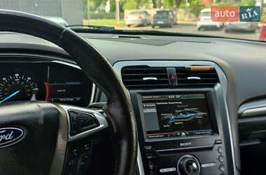 Седан Ford Fusion 2015 в Одесі