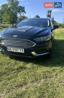 Седан Ford Fusion 2016 в 
