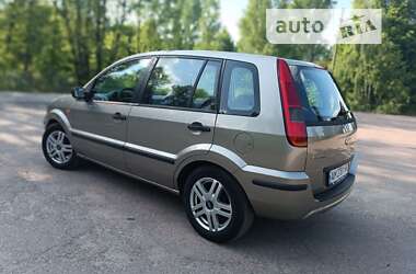 Хэтчбек Ford Fusion 2002 в Бердичеве