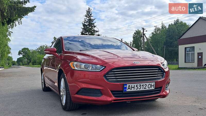 Седан Ford Fusion 2013 в Києві
