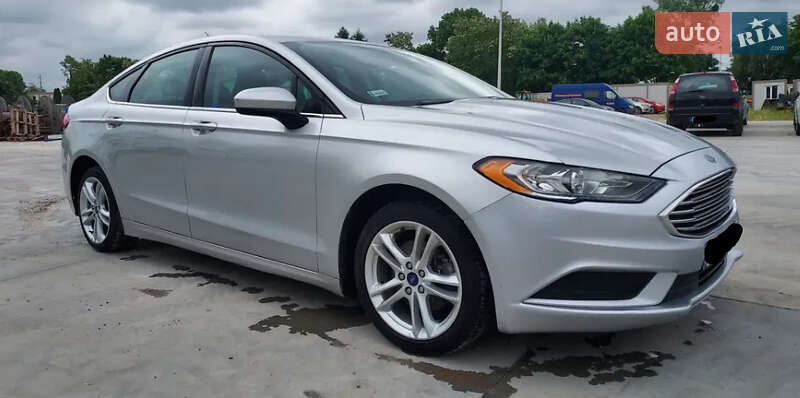 Седан Ford Fusion 2015 в Львові
