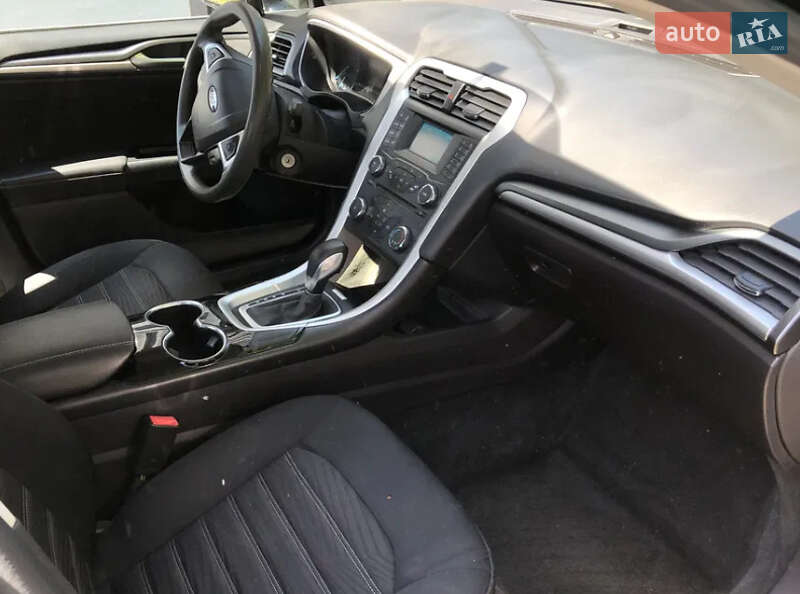 Седан Ford Fusion 2015 в Львові