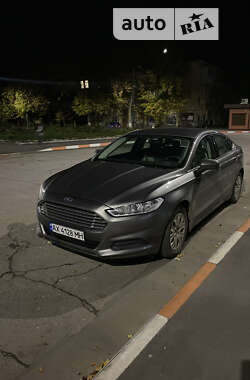 Седан Ford Fusion 2014 в Зміїві