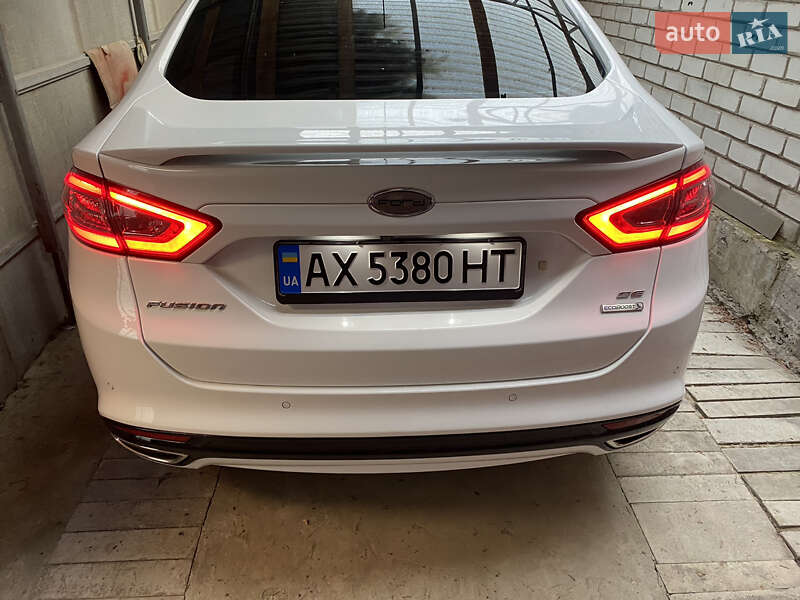 Седан Ford Fusion 2014 в Луцке