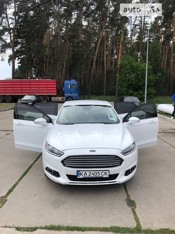 Седан Ford Fusion 2016 в Сумах