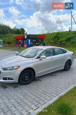 Седан Ford Fusion 2014 в 