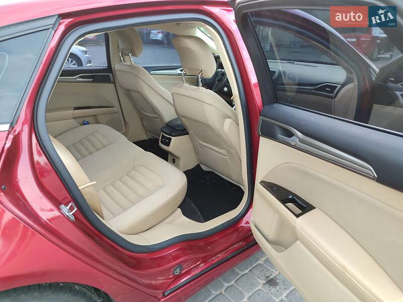 Седан Ford Fusion 2014 в Трускавці