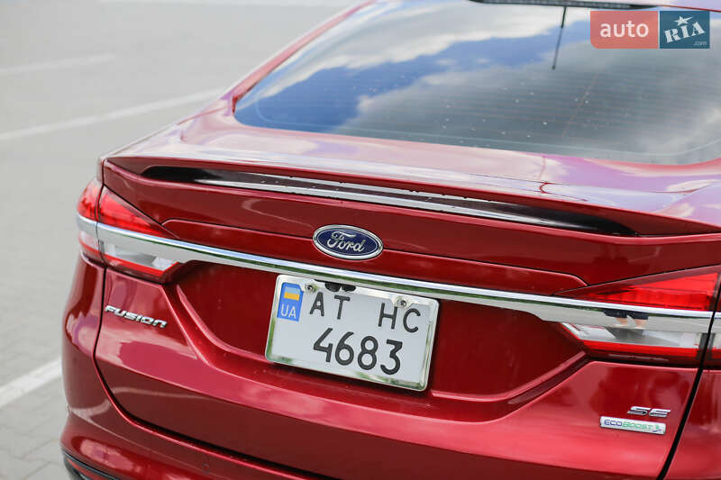 Седан Ford Fusion 2017 в Бучаче