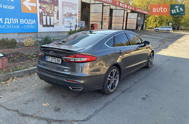 Седан Ford Fusion 2018 в Львове
