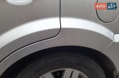 Хэтчбек Ford Fusion 2004 в 