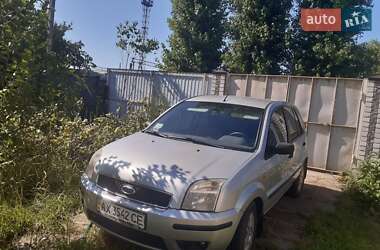 Хэтчбек Ford Fusion 2004 в 