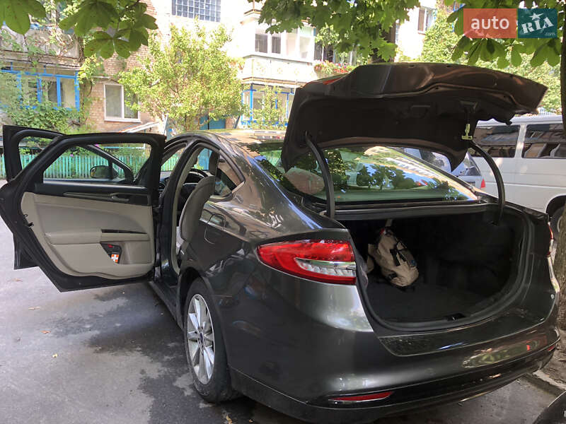 Седан Ford Fusion 2016 в Києві