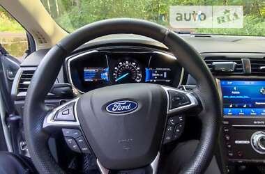 Седан Ford Fusion 2017 в Бродах