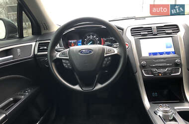 Седан Ford Fusion 2020 в 