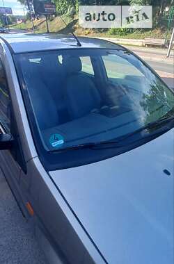 Хэтчбек Ford Fusion 2003 в Могилев-Подольске