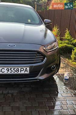 Седан Ford Fusion 2013 в 