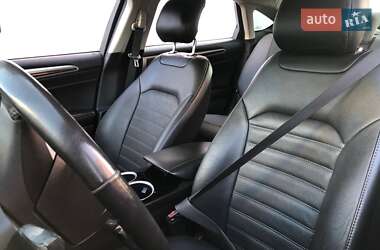 Седан Ford Fusion 2013 в 