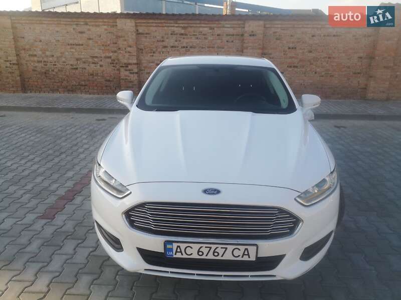 Седан Ford Fusion 2015 в Луцке