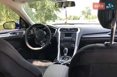 Седан Ford Fusion 2013 в 