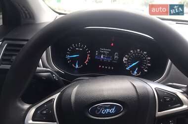 Седан Ford Fusion 2013 в 