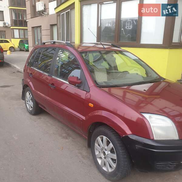Хэтчбек Ford Fusion 2003 в Киеве
