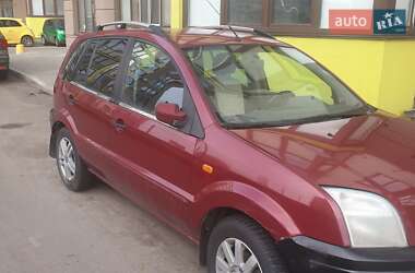 Хэтчбек Ford Fusion 2003 в 