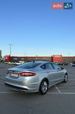 Седан Ford Fusion 2014 в 
