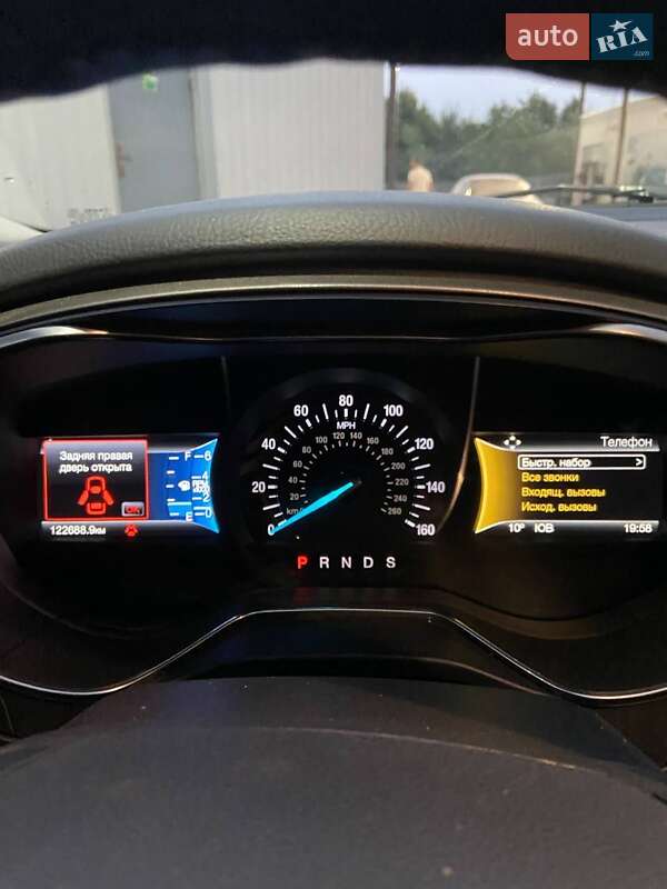 Седан Ford Fusion 2015 в Кременчуці