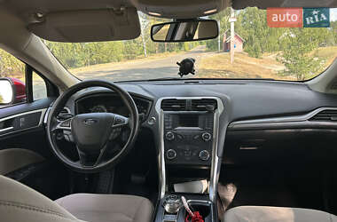 Седан Ford Fusion 2018 в 