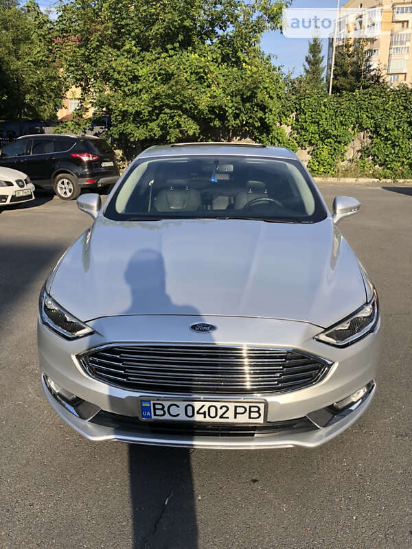 Седан Ford Fusion 2018 в Львові
