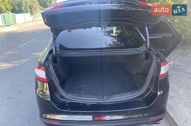 Седан Ford Fusion 2013 в 