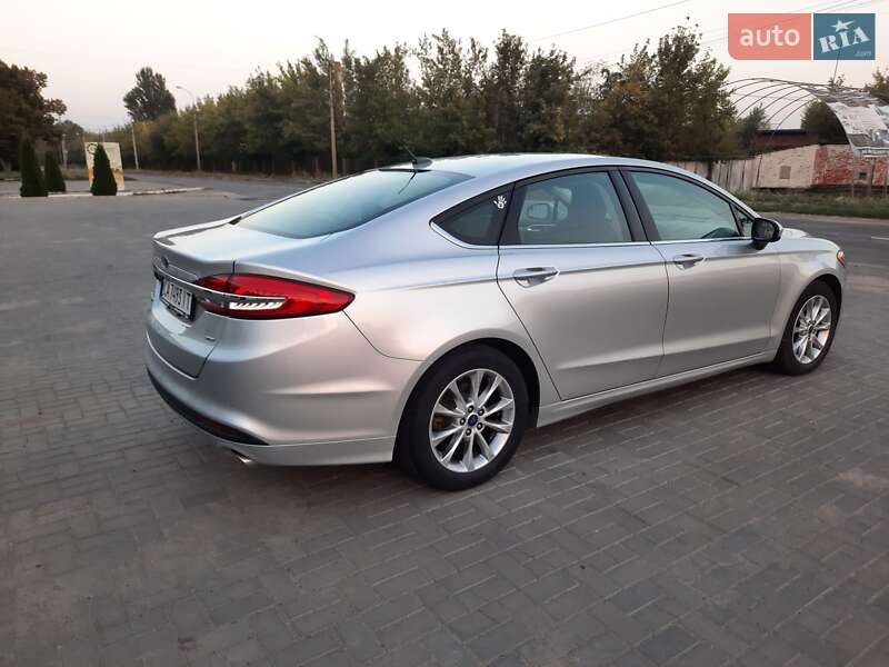 Седан Ford Fusion 2016 в Умані