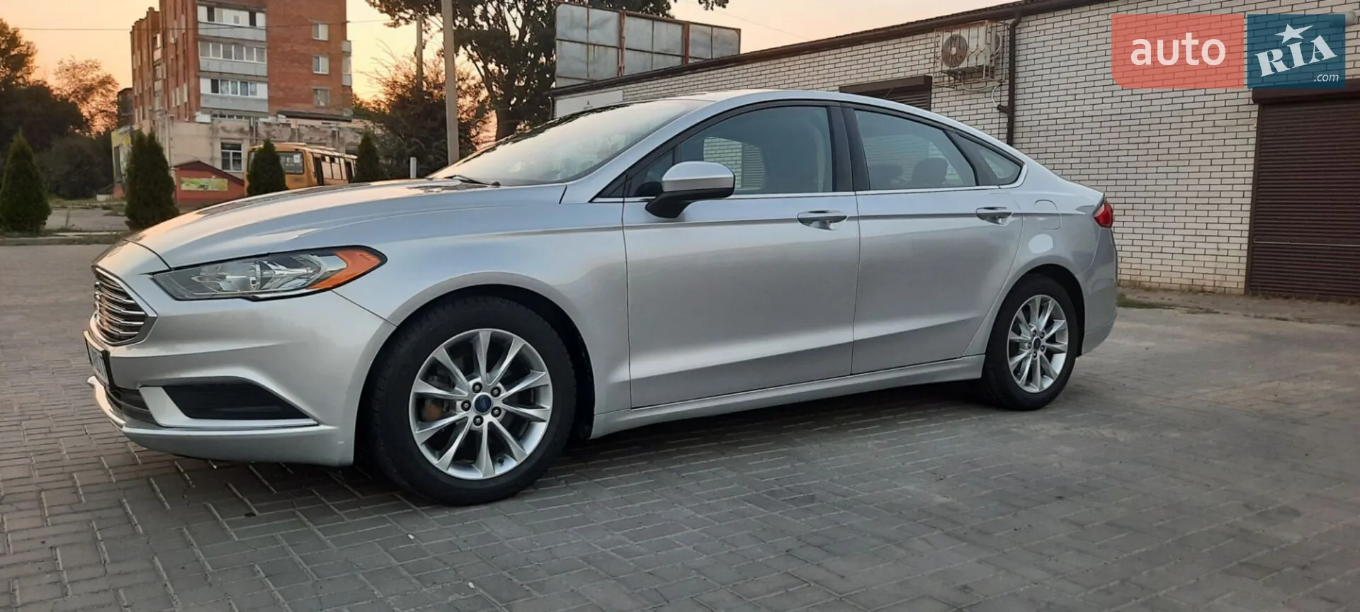 2016 Ford Fusion - мініатюра 23
