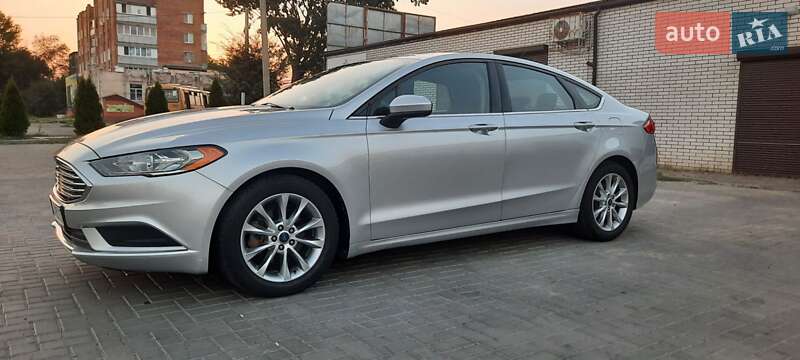 Седан Ford Fusion 2016 в Умані