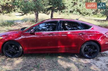 Седан Ford Fusion 2015 в 
