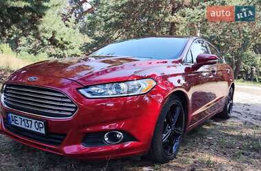 Седан Ford Fusion 2015 в 