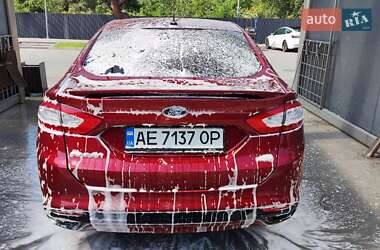 Седан Ford Fusion 2015 в 