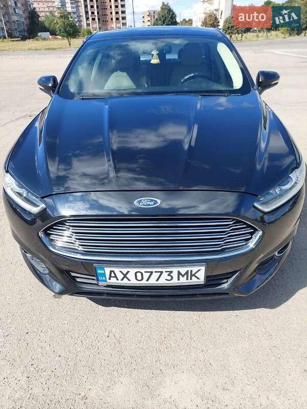Седан Ford Fusion 2014 в Близнюках