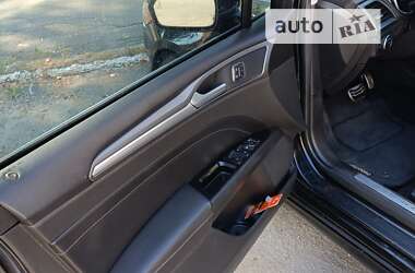 Седан Ford Fusion 2014 в 