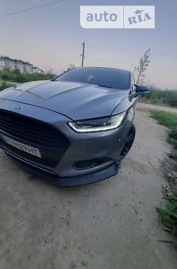 Седан Ford Fusion 2012 в Ужгороді