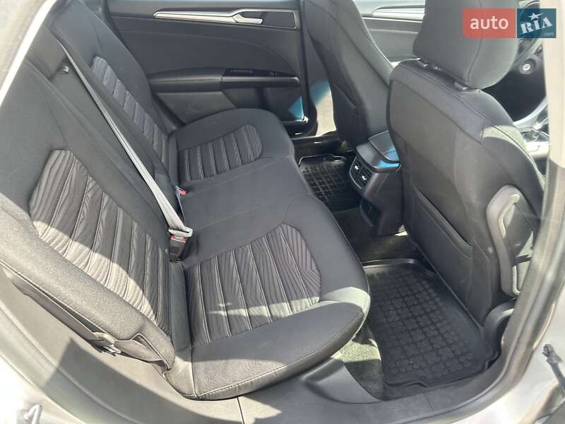 Седан Ford Fusion 2015 в Киеве