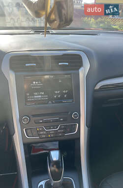 Седан Ford Fusion 2016 в Львове