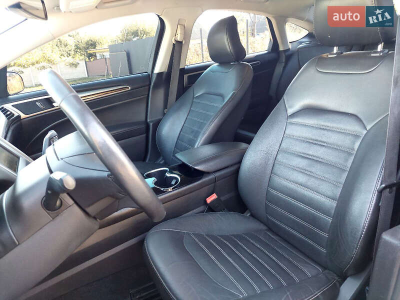 Седан Ford Fusion 2015 в Виннице