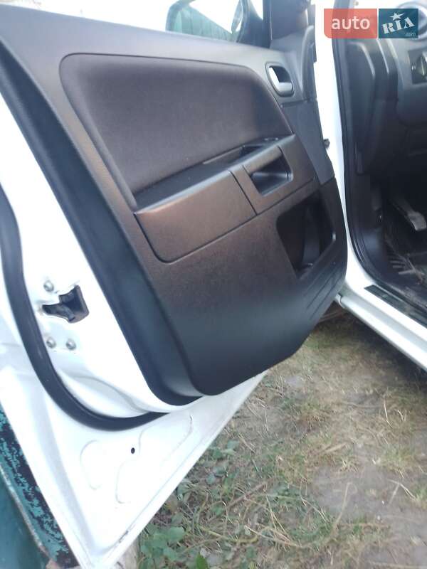 Хэтчбек Ford Fusion 2010 в Смеле фото 9 Хэтчбек Ford Fusion 2010 в Смеле