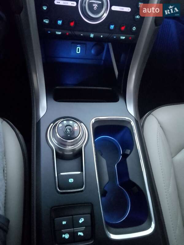 Седан Ford Fusion 2016 в Одесі