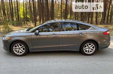 Седан Ford Fusion 2013 в Охтирці