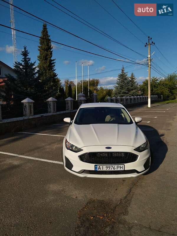 Седан Ford Fusion 2020 в Фастові