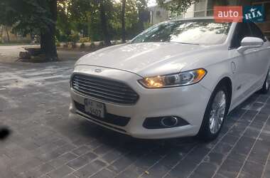 Седан Ford Fusion 2013 в Ужгороде